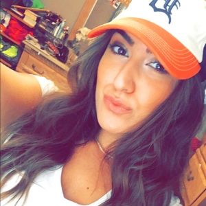 Meet your Posher, Evette